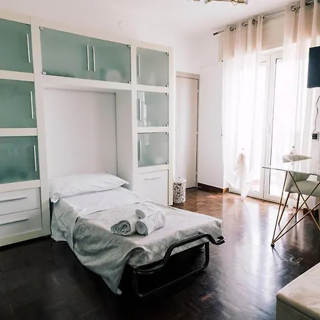 90 Upmurat Top Floor - City Center & Seaview