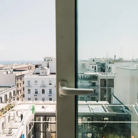 Апартаменты 90 Upmurat Top Floor - City Center & Seaview Бари