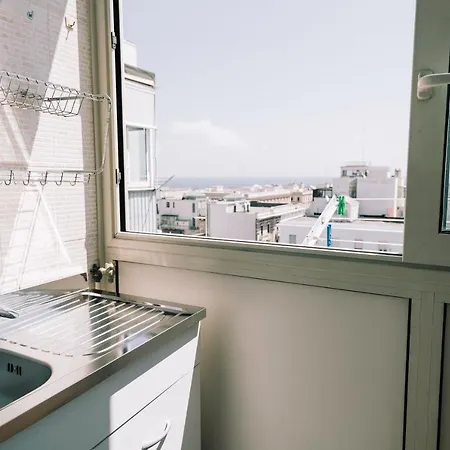 90 Upmurat Top Floor - City Center & Seaview * Бари