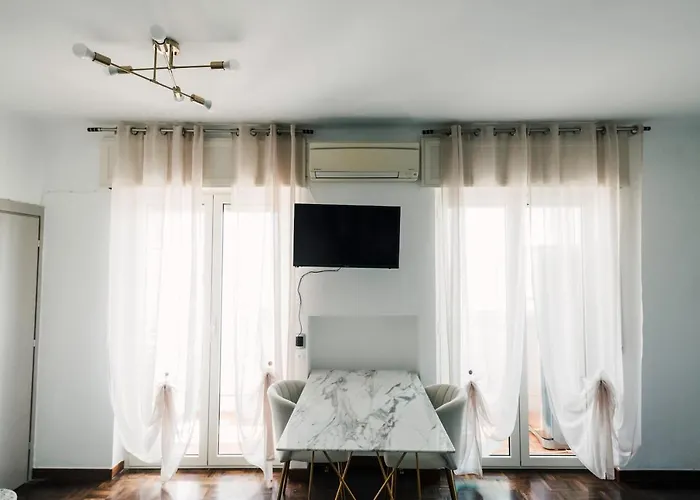 Appartamento 90 Upmurat Top Floor - City Center & Seaview Bari