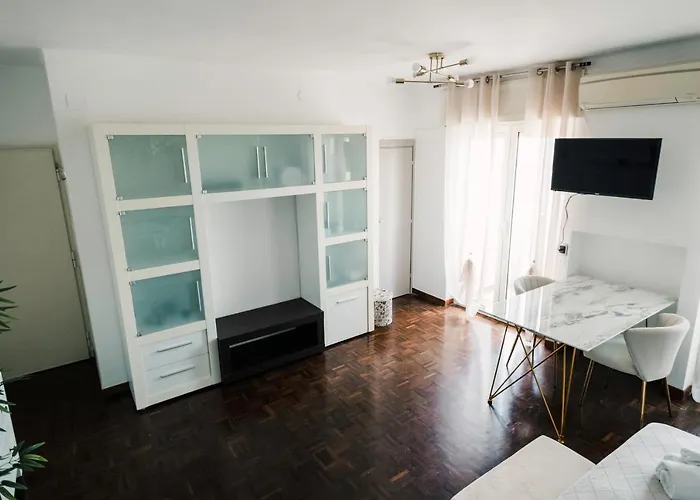 90 Upmurat Top Floor - City Center & Seaview Appartamento *