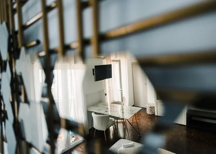 90 Upmurat Top Floor - City Center & Seaview *