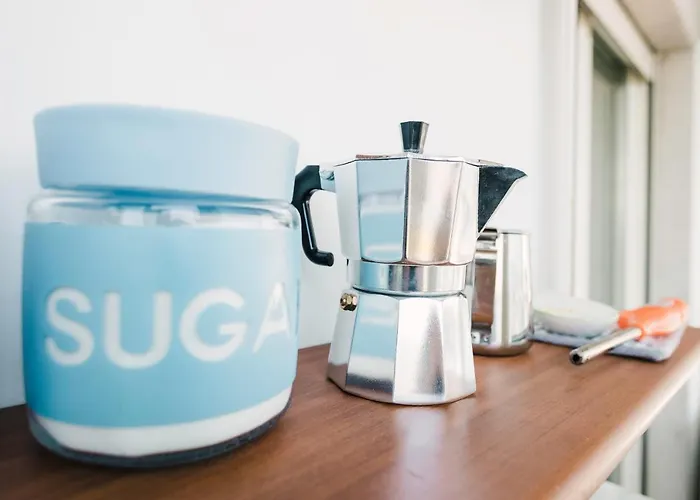 90 Upmurat Top Floor - City Center & Seaview