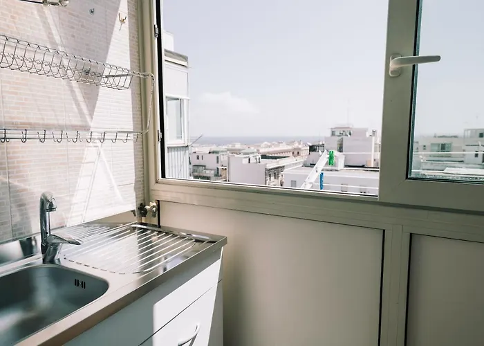 90 Upmurat Top Floor - City Center & Seaview * Bari